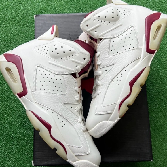 Air Jordan 6 “maroon” size 11 2015 release w/OG box and lace locks 💯 authentic - Picture 2 of 3